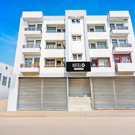 Super Hotel O Jankipuram Near Sahara State Formerly Basera Homes Hasanganj Экстерьер фото
